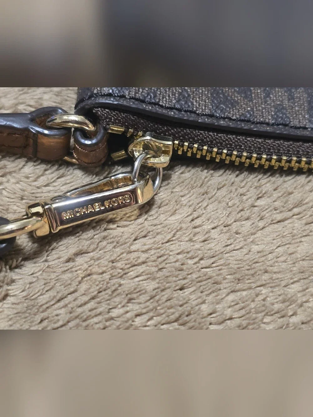 👝 Michael Kors Jet Set Brown Signature MK PVC Leather Large Travel Wristlet